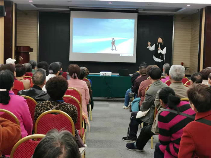 绵阳中旅假日旅行社举行新疆南疆专列(漠河专列)华阳避暑线路推荐会暨客户答谢会