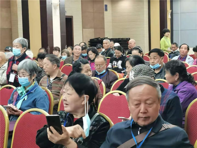 绵阳中旅假日旅行社举行客户答谢会暨青海华阳避暑推荐会