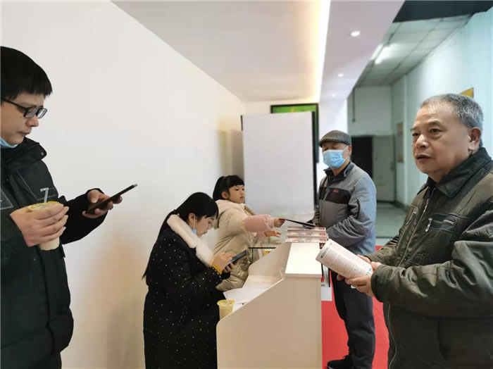 四川中青旅绵阳分社、绵阳市中旅假日旅行社、绵阳自来文化传播有限公司24H自助售货服务盛大开业