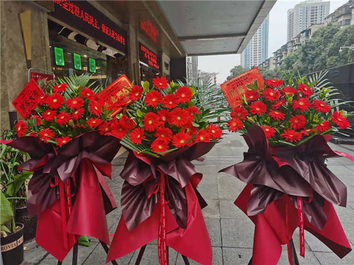 四川中青旅绵阳分社、绵阳市中旅假日旅行社、绵阳自来文化传播有限公司24H自助售货服务盛大开业