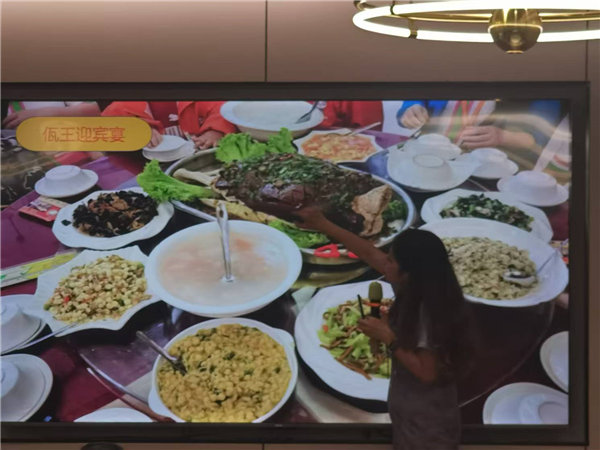 绵阳中旅行假日旅行社举行“什邡号.2025熊猫专列”旅游线路分享会