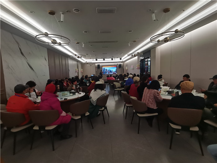 绵阳中旅假日旅行社举行年会推荐线路发布会