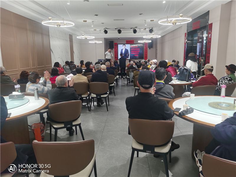 绵阳中旅假日旅行社举行夏季线路分享会